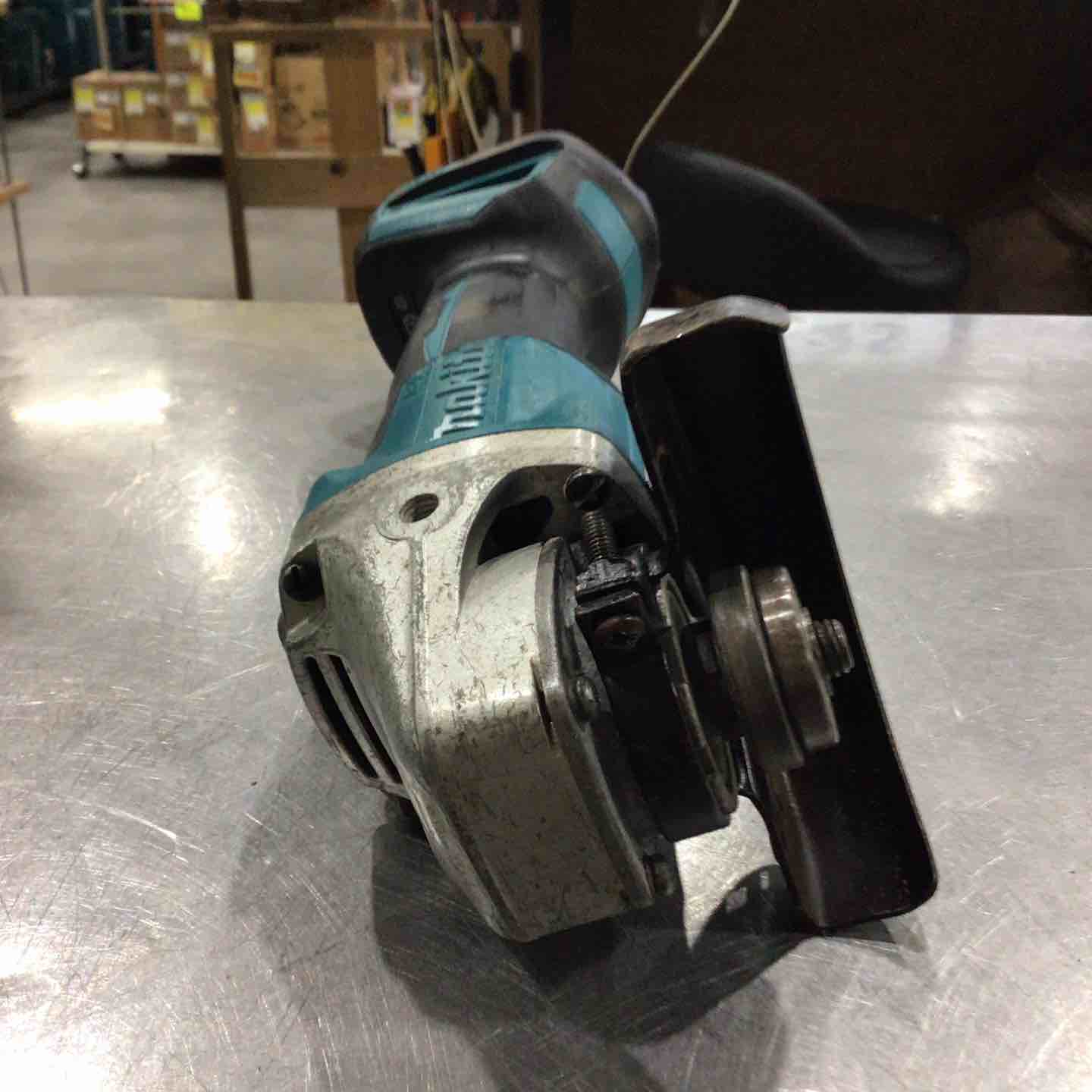 ☆マキタ(makita) 100mmコードレスディスクグラインダー GA404DZ【川口
