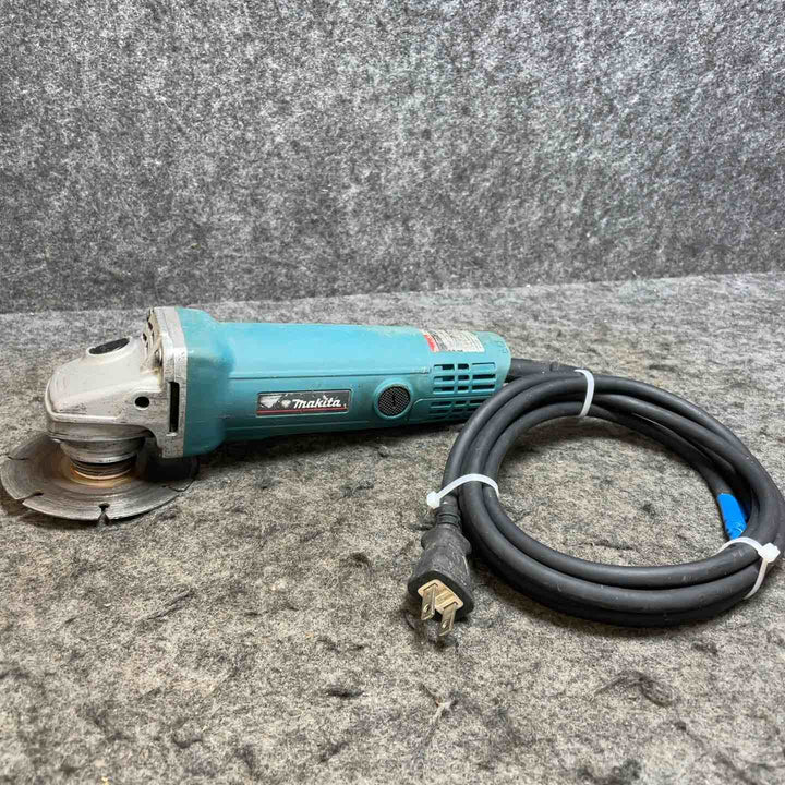 マキタ(makita) 100mmディスクグラインダ 9526B【桶川店】