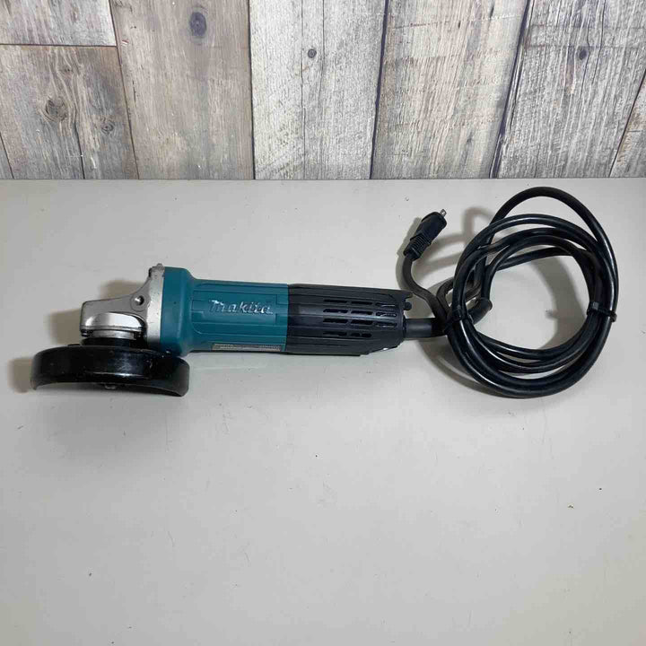 ☆マキタ(makita) 100mmディスクグラインダー GA4031【戸田店】