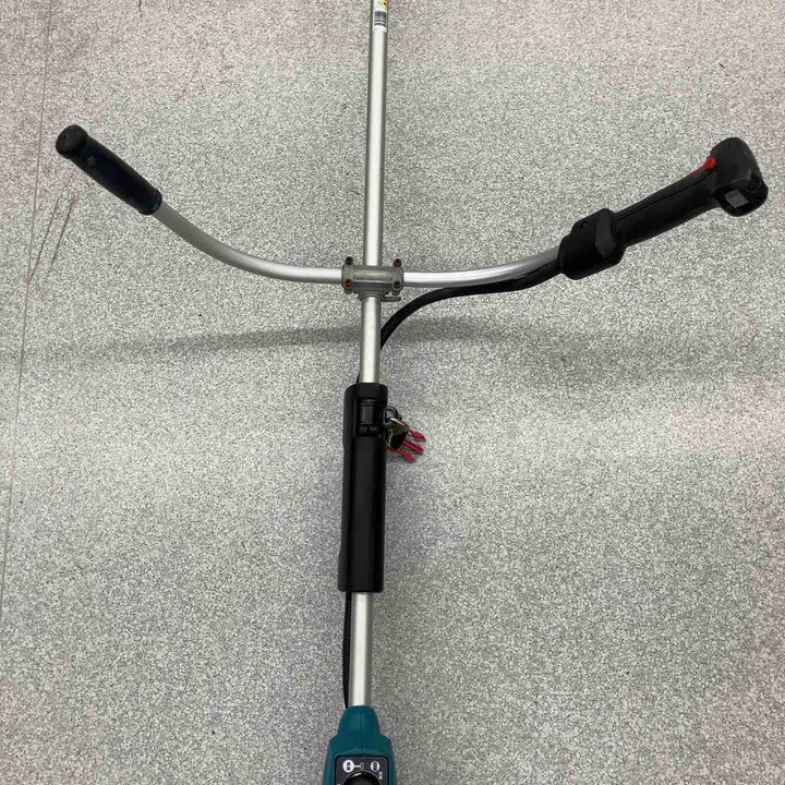 【店頭受取り限定】◇マキタ(makita) コードレス刈払機 MUR142UDZ【八潮店】
