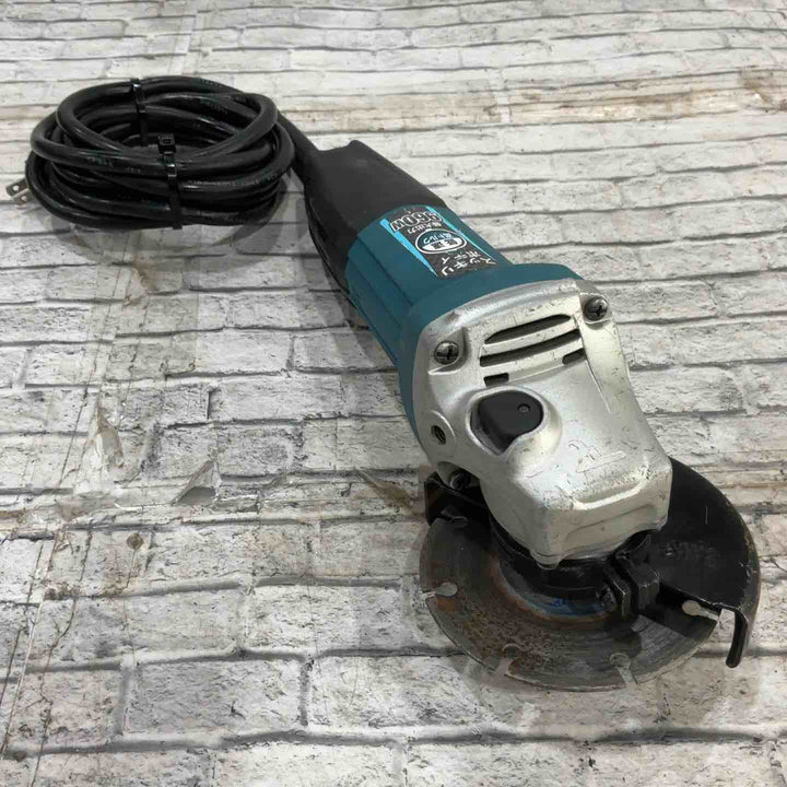 ☆マキタ(makita) 100mmディスクグラインダ GA4032【川口店】