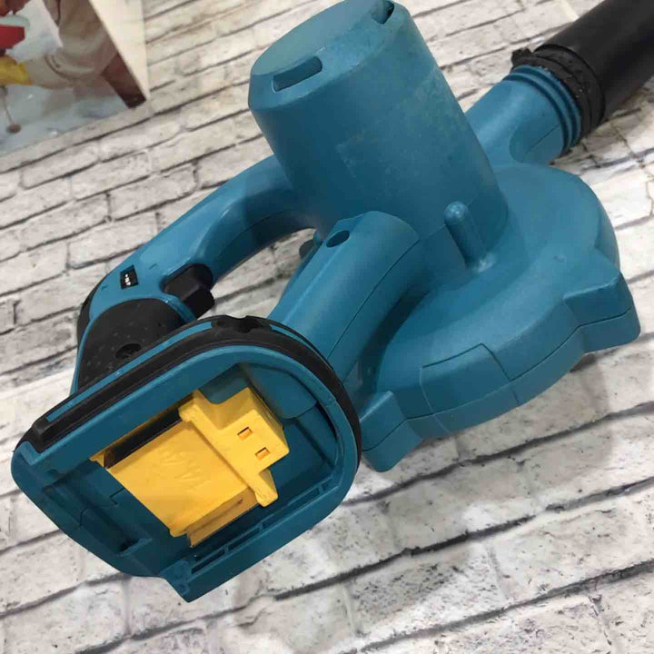 ☆マキタ(makita) コードレスブロワ UB142DZ【川口店】