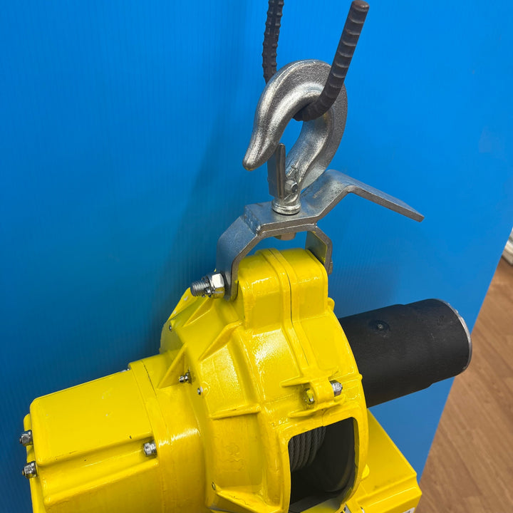 【美品】◇トーヨーコーケン(TKK) ウインチ ベビーホイスト BH-E815 定格荷重250kg 揚程15ｍ 製造2025/1【岩槻店】
