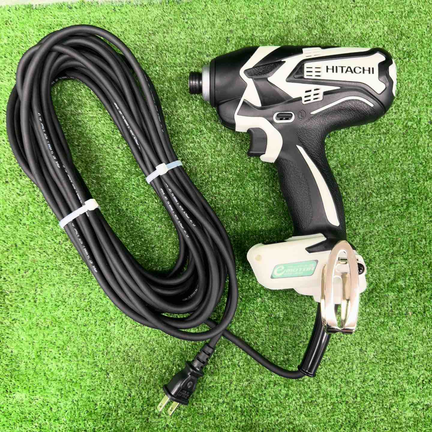 美品】 日立 100V インパクトドライバー WH12VE 限定色 ホワイト