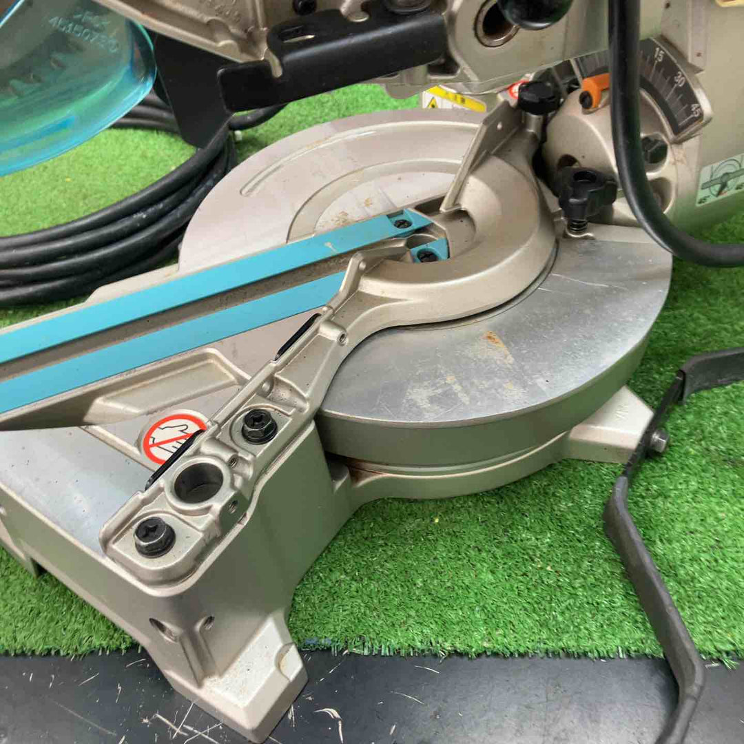 ★マキタ(makita) スライドマルノコ LS0613FL 165㎜ レーザー・ライト良好 動作確認済み ※手前のレバー下の足なし【川越店】