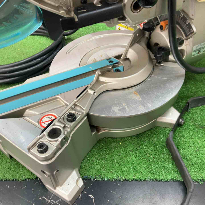 ★マキタ(makita) スライドマルノコ LS0613FL 165㎜ レーザー・ライト良好 動作確認済み ※手前のレバー下の足なし【川越店】