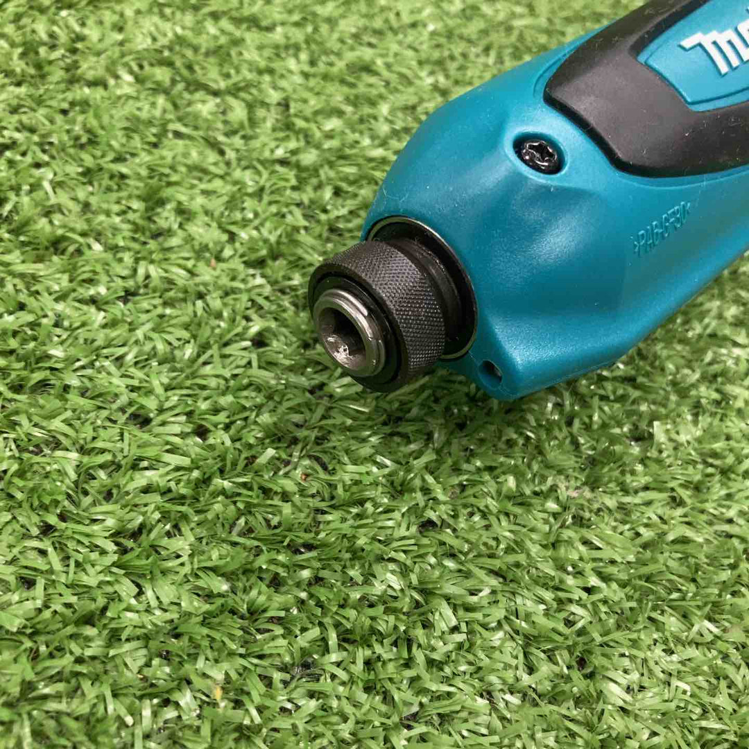 ☆マキタ(makita) コードレスペンインパクトドライバ TD021DSHSP【川崎店】