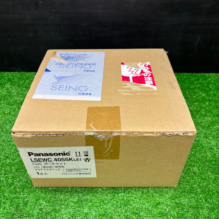 【中古美品】パナソニック 壁直付型 LED（昼白色) ポーチライト　LSEWC4055K LE1【電材館越谷店】