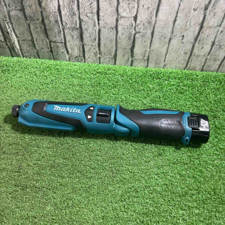 ☆マキタ(makita) 充電式ペンインパクトドライバ TD021DS 動作確認済【川口店】