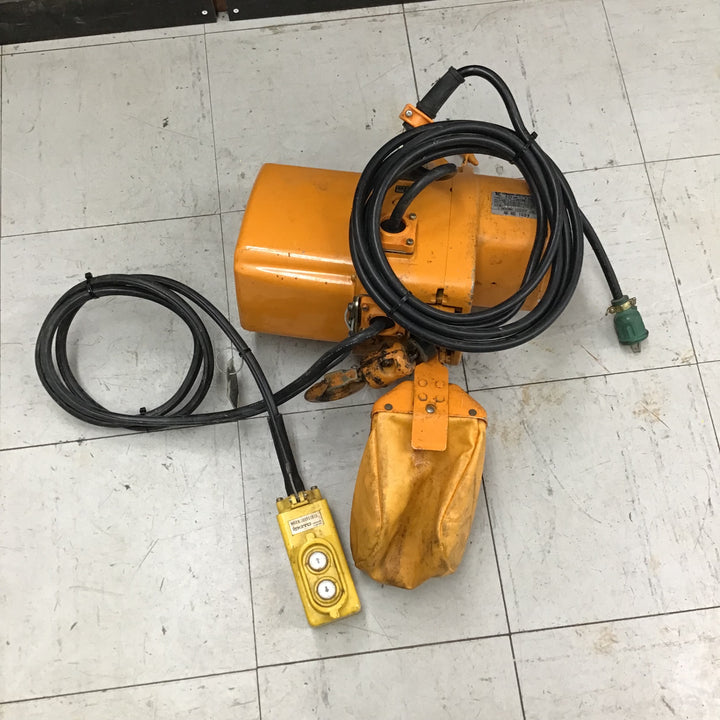【現状品 / 店頭受取り限定】キトー/KITO ウインチ EF2F-717 250kg 【鴻巣店】
