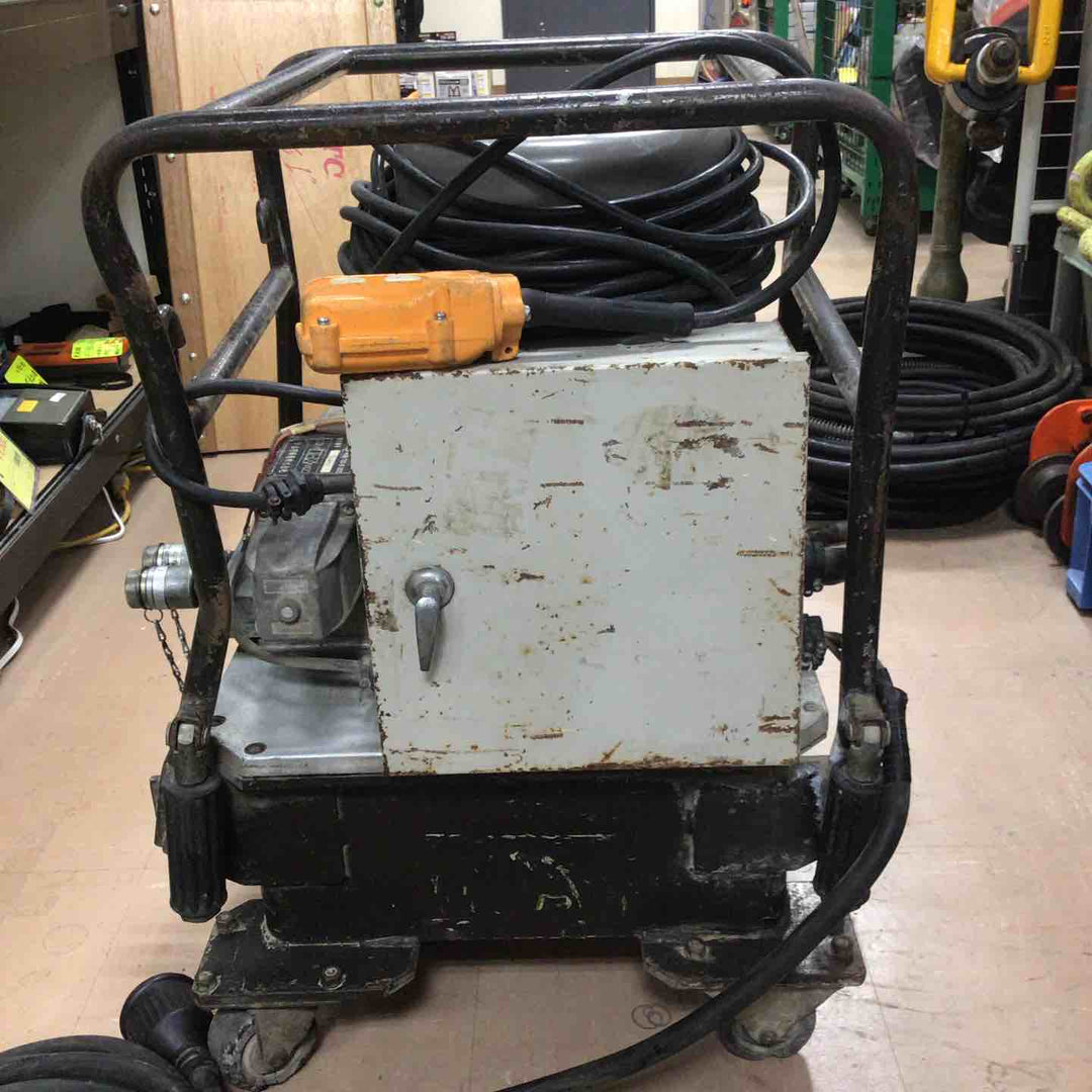 【店頭受取り限定】ロッキーマスター ハンドウォールクラッシャー RM-37H2【草加店】