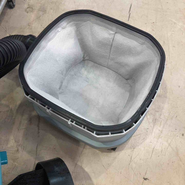 ★マキタ(makita) 集じん機 乾湿両用 VC0820【町田店】