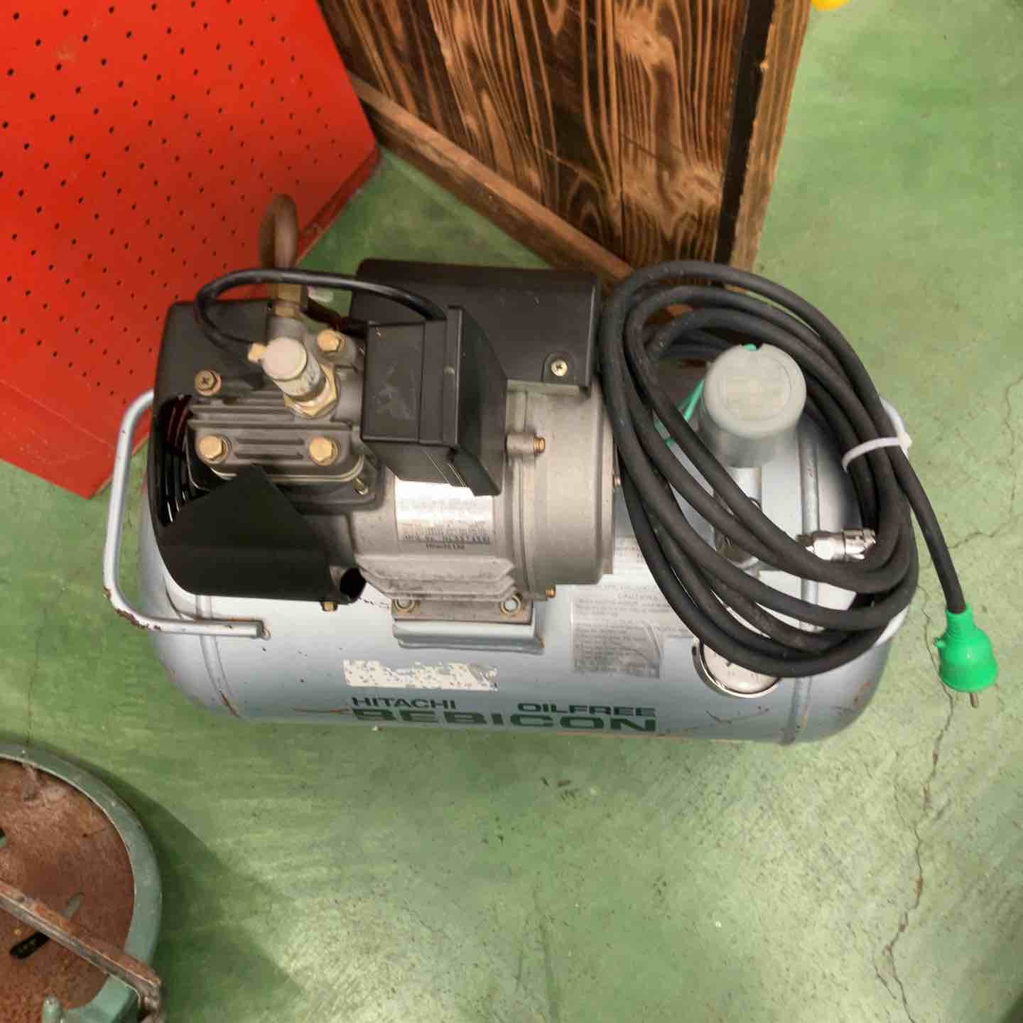 日立 ベビコン エアコンプレッサー 100V 0.20P-5SA【桶川店】 – アクト