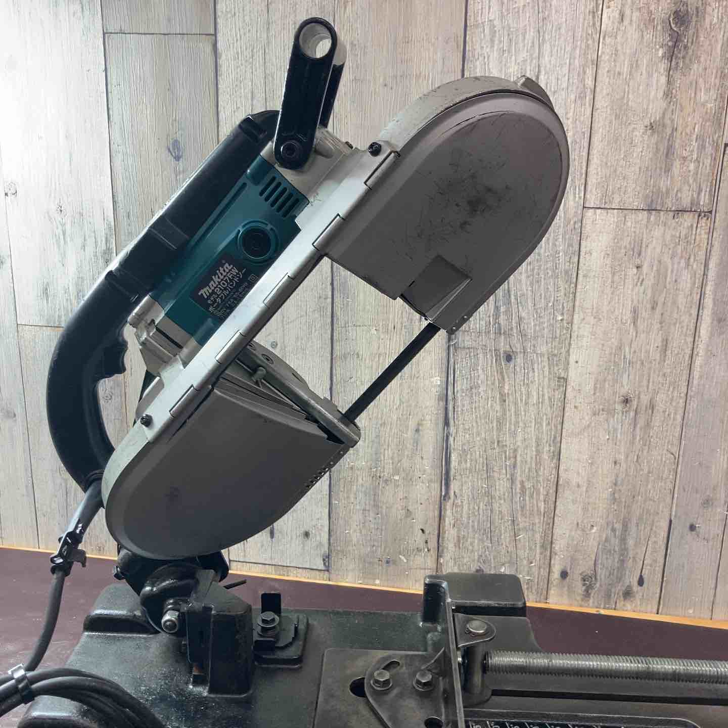 中古品】 マキタ(makita) ポータブルバンドソー 2107FW 【東大和店