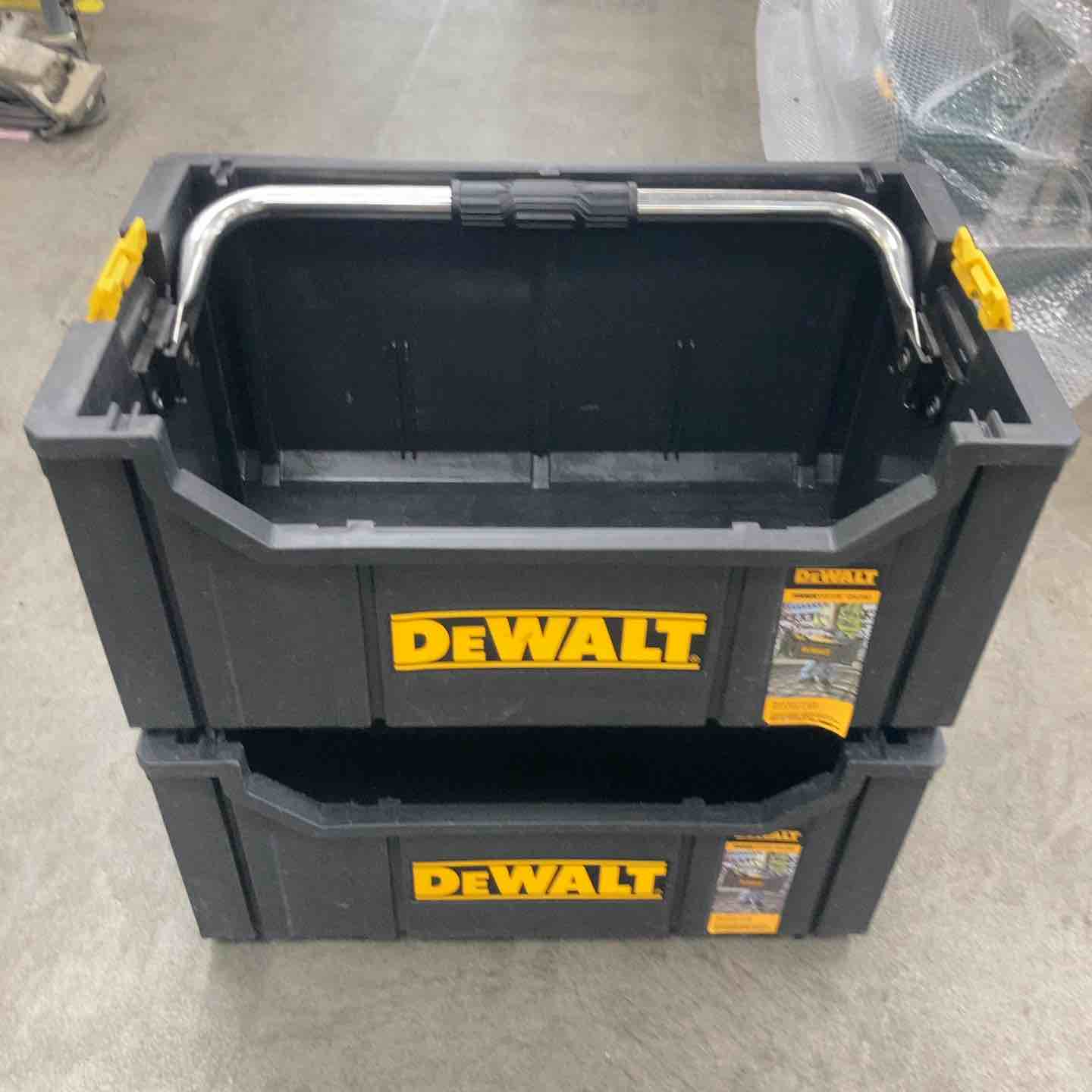 ◇デウォルト(DEWALT) トート型ツールボックス DS280 000537 DWST1-75654【川崎店】 ◇デウォルト(DEWALT) トート型ツールボックス DS280 000537 DWST1