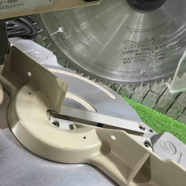 ☆マキタ(makita) 卓上マルノコ 216mm LS0840F 動作確認済【川口店】
