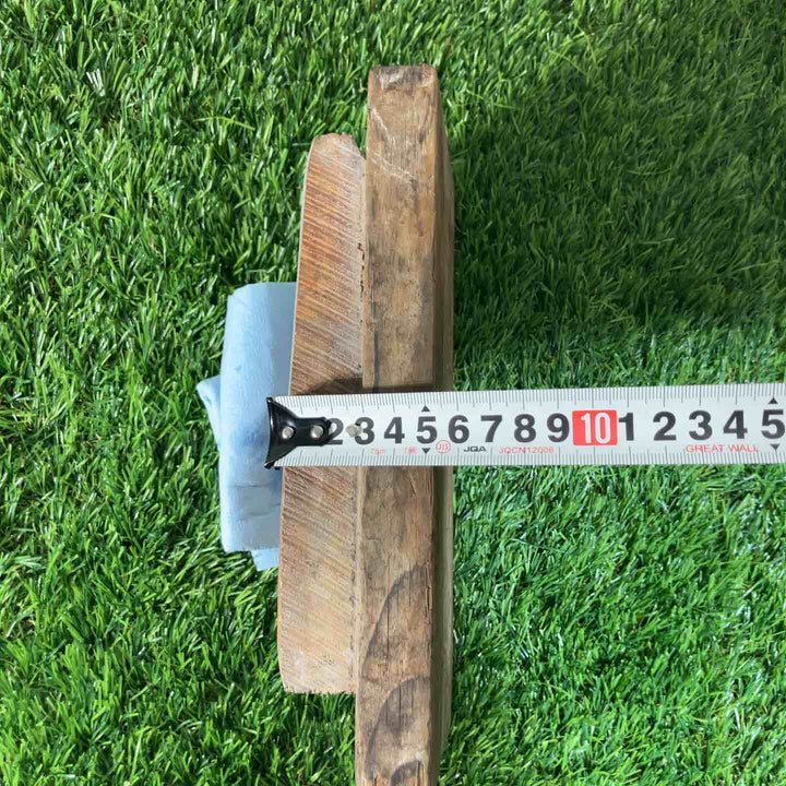 ◇天然砥石 詳細不明 重さ約950ｇ(台の木材含む)【戸田店】