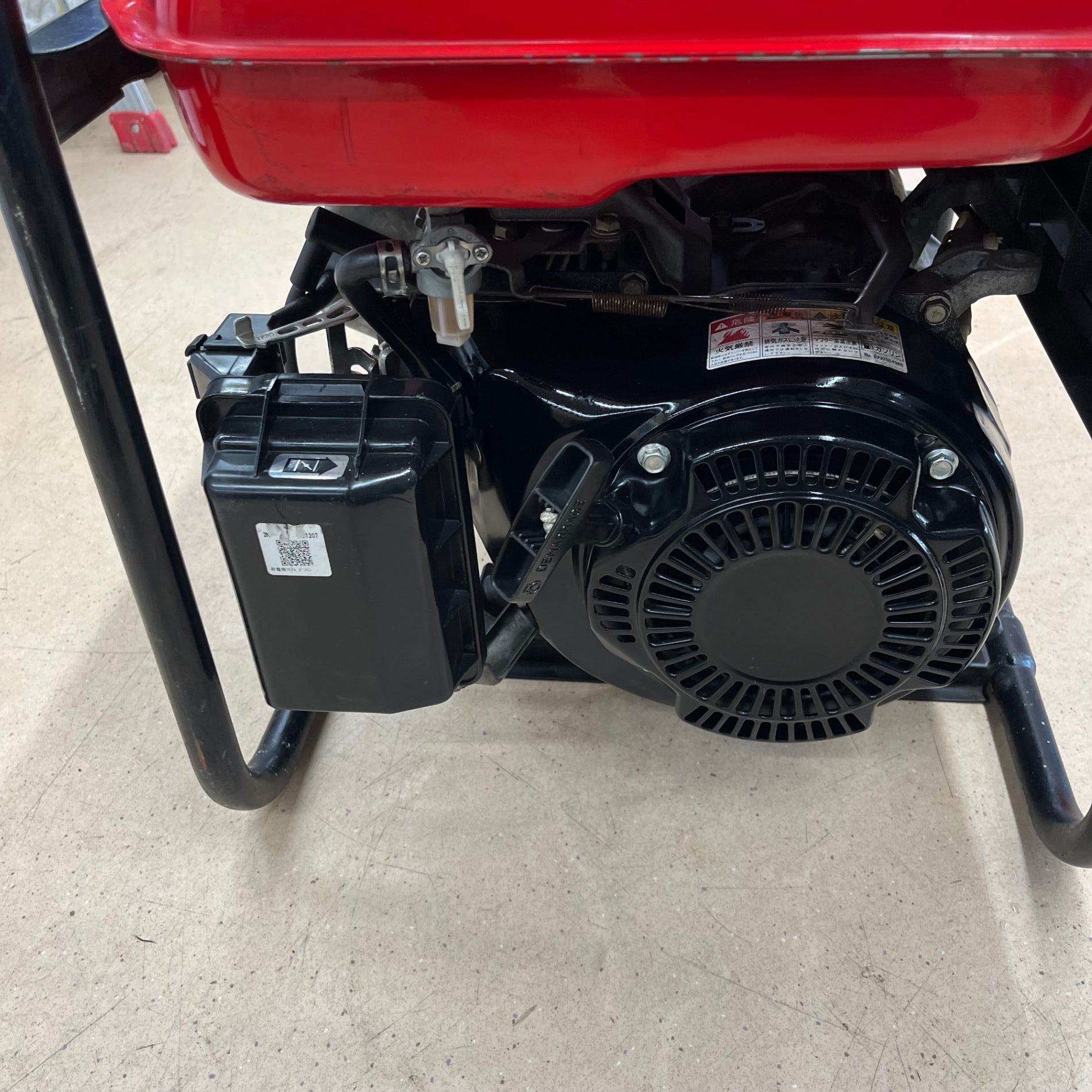 中古品/店頭受取り限定】☆新ダイワ(Shindaiwa) 発電機(50Hz) EGR2600
