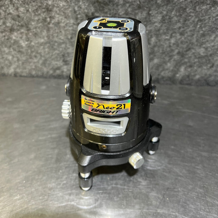 〇シンワ測定 レーザー墨出し器 Neo21 BRIGHT No.77354 縦・横・地墨 レーザーロボ ネオ ブライト【桶川店】
