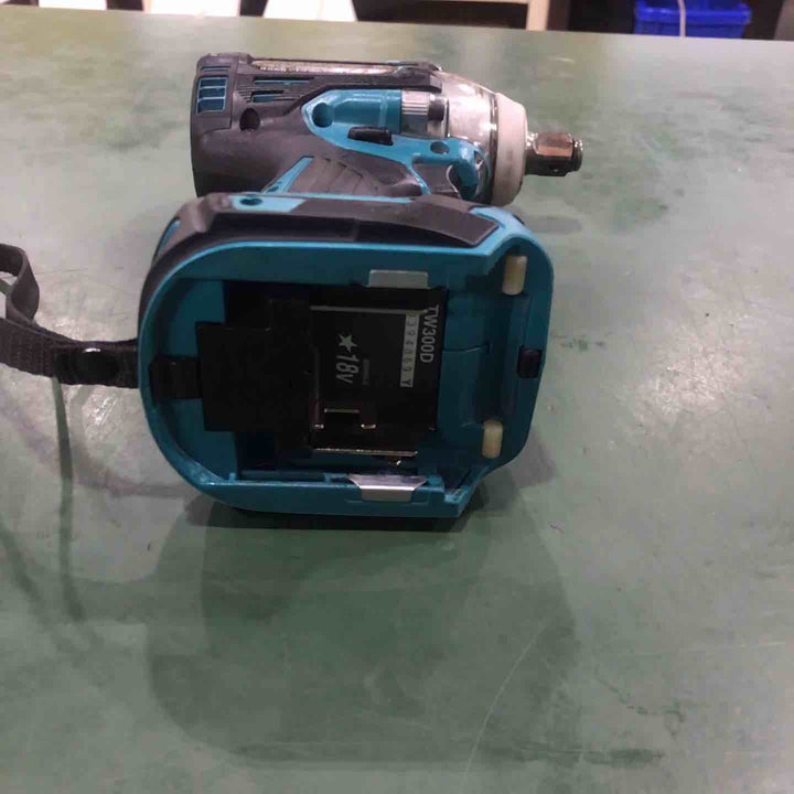 ★マキタ(makita) コードレスインパクトレンチ TW300DZ【川口店】