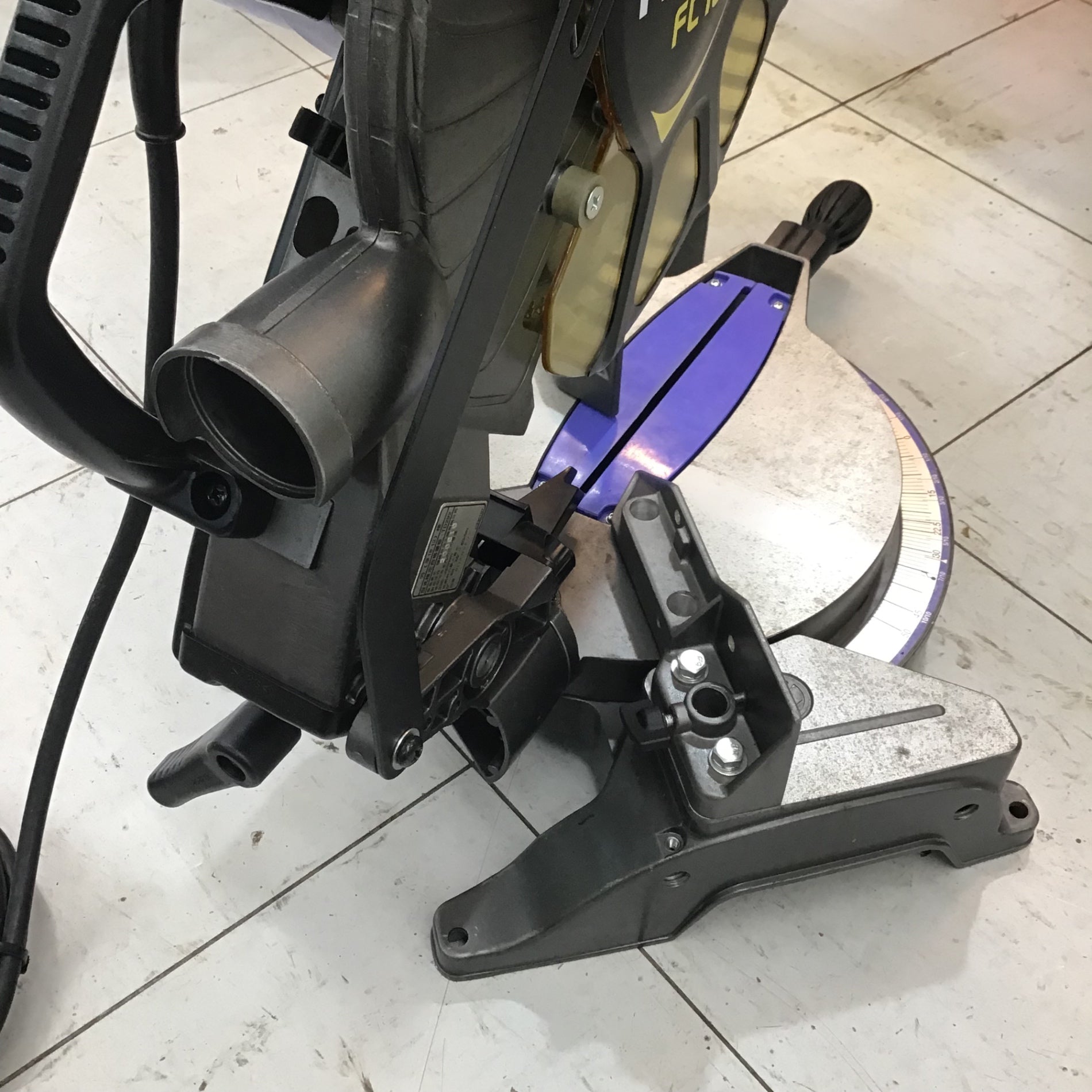 ハイコーキ　FC10FA　卓上マルノコ　中古品 楽天市場】【中古】HiKOKI(旧日立工機) 卓上丸のこ 刃径255mm AC100V