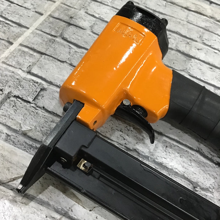 マックス(MAX) 常圧フィニッシュネイラ 型式不明 TA-35A/F35MOと思われます【川口店】