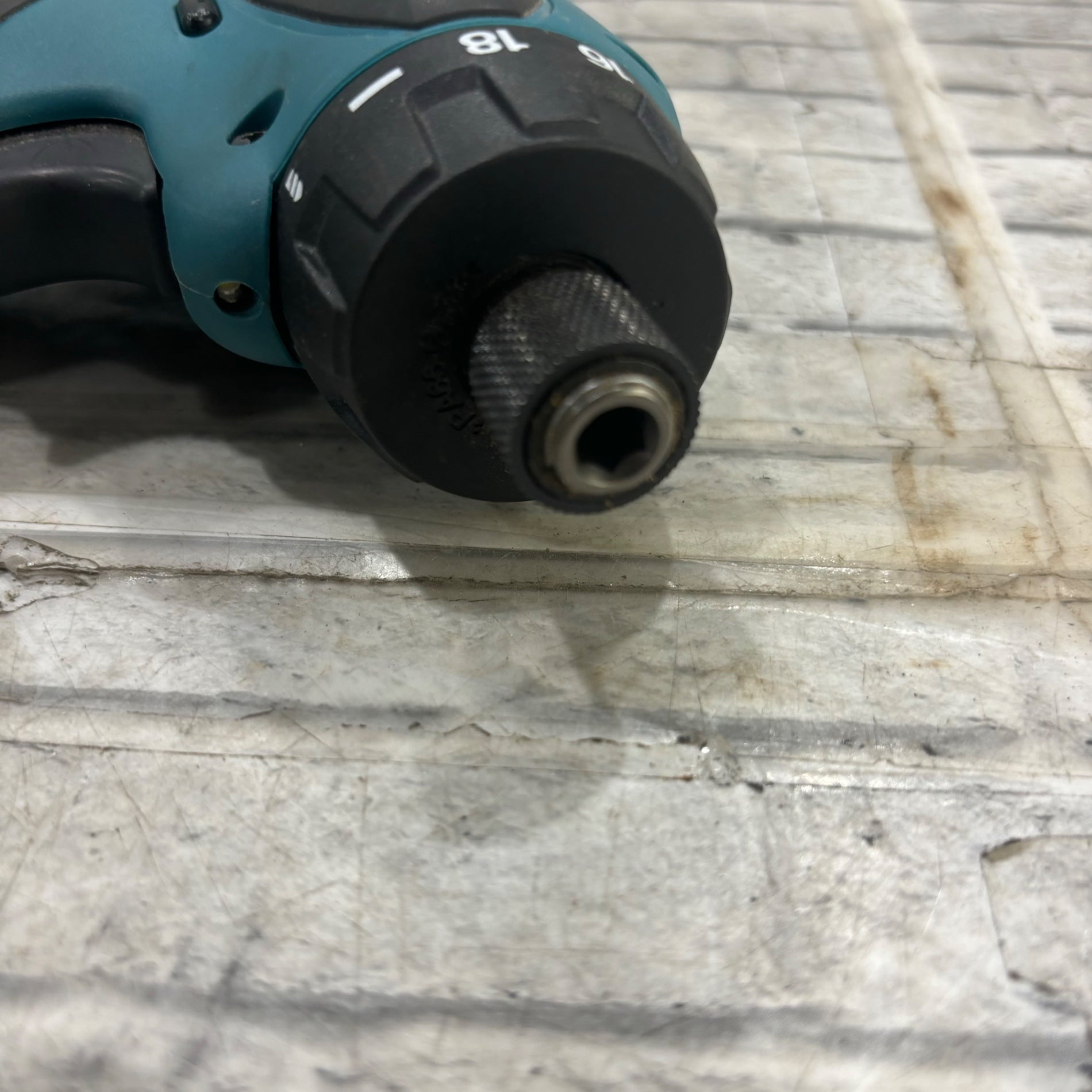 ☆マキタ(makita) コードレスドリルドライバー DF030DWX【川口店