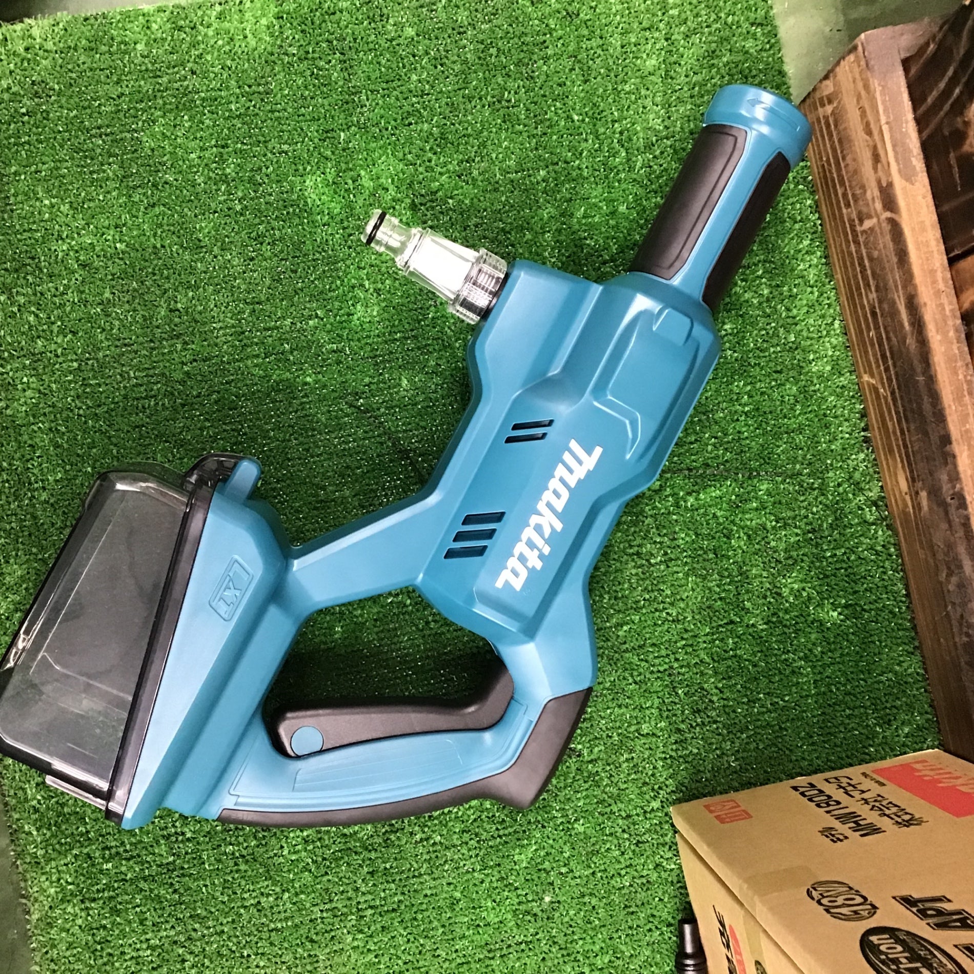 ☆マキタ(makita) コードレス高圧洗浄機 MHW180DZ【桶川店 ☆マキタ(makita) コードレス高圧洗浄機 MHW180DZ【桶川店