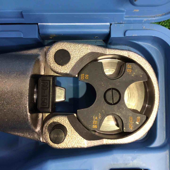 ◇泉精器(IZUMI) 手動油圧式圧着器 EP-150A【町田店】
