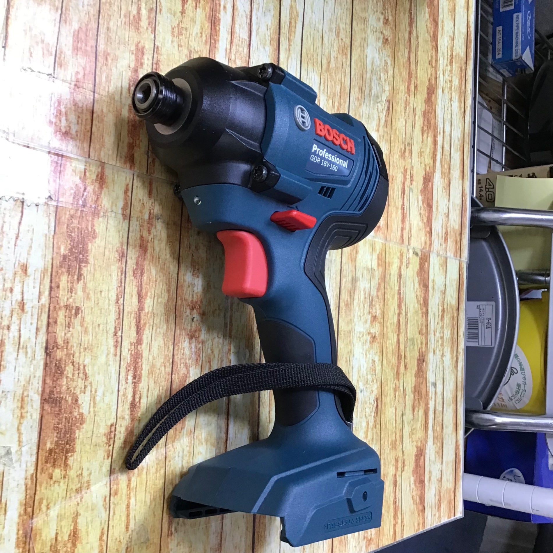 ボッシュ(BOSCH) 18Vバッテリー インパクトドライバー GDR18V-160