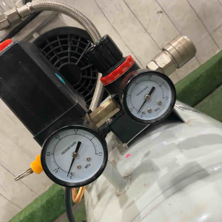 【店頭受取り限定】高儀 EARTH MAN エアーコンプレッサー 静音オイルレス 39L ACP-160SL 動作確認済【川口店】