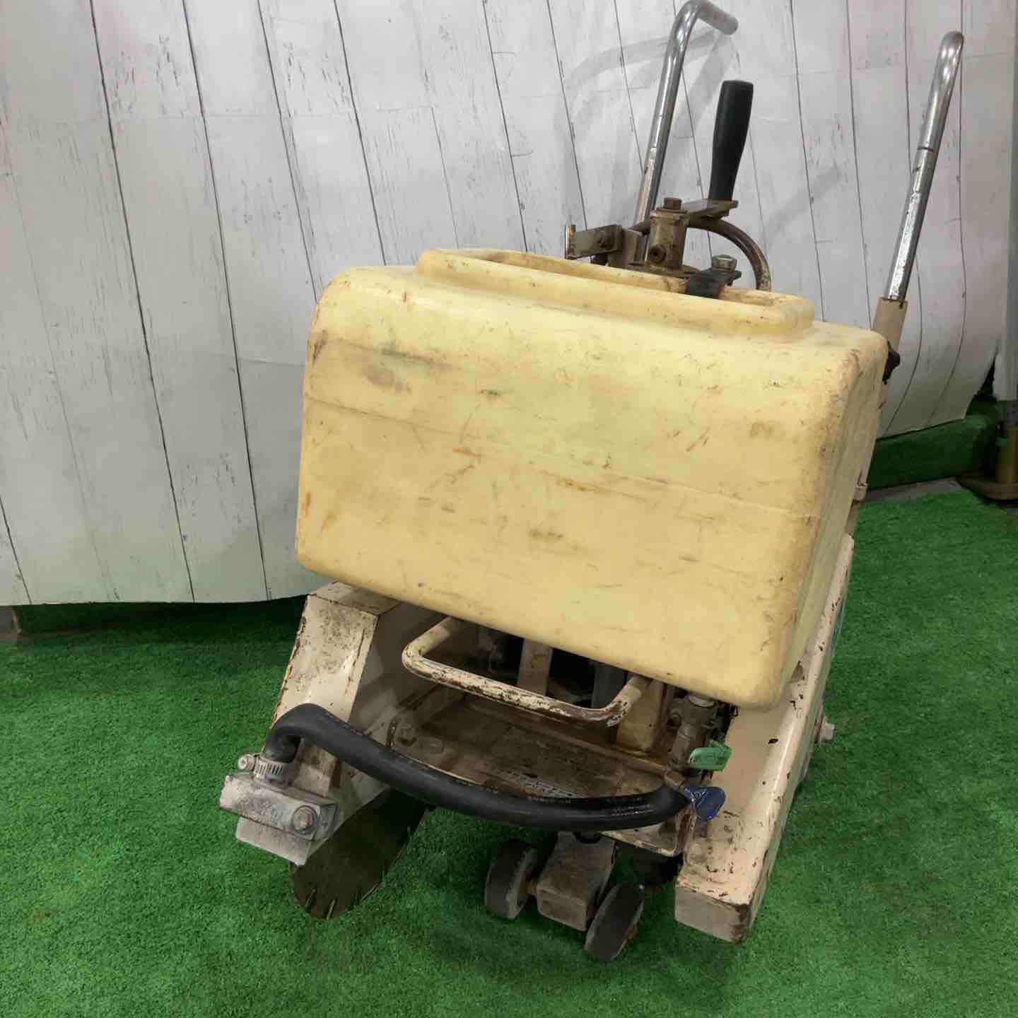 【中古】【動作OK】【店頭引取限定】MEIWA 明和製作所 コンクリートカッター MCP-120 55,000円（税込） 明和製作所 コンクリートカッター HC120 12インチ 本体のみ ブレード