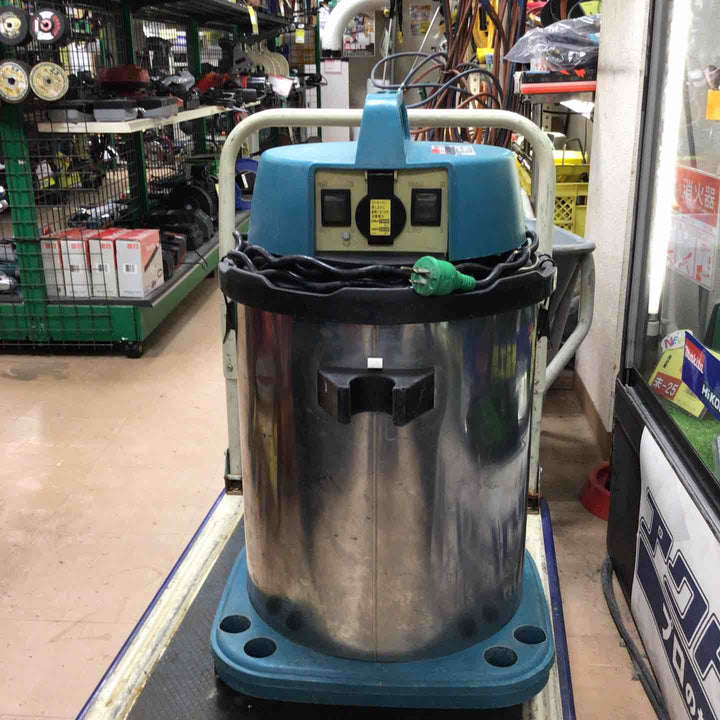 【店頭受取り限定】マキタ makita 集塵機 408【草加店】