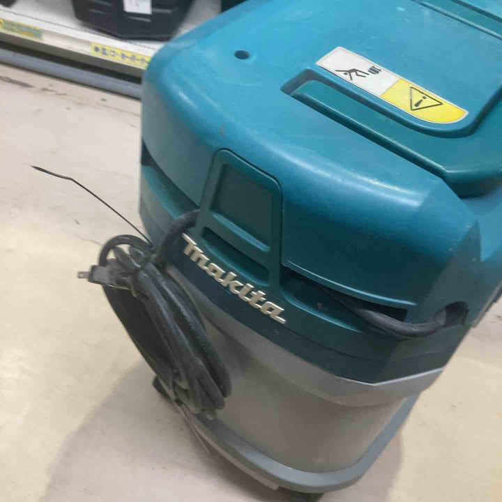 【店頭受取り限定】★マキタ(makita) 集じん機 乾湿両用 VC2500【町田店】