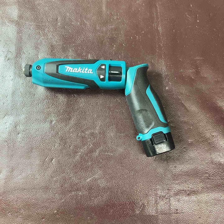 【中古品】 マキタ(makita) コードレスペンインパクトドライバ TD021DSHSP 【東大和店】