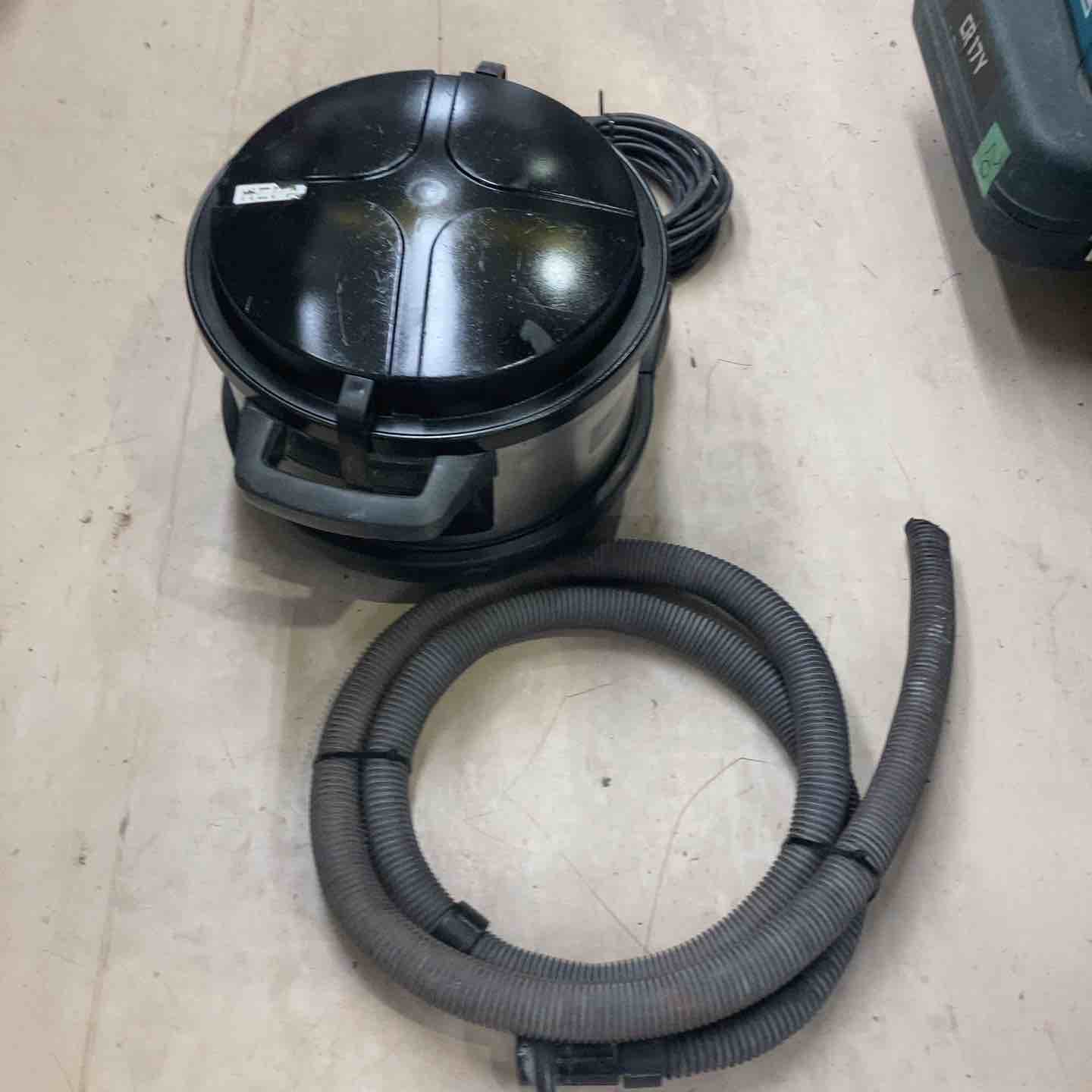 NILFISK GD930 集じん機 中古品 【ハンズクラフト宜野湾店】 沖縄・宜野湾で電動工具高価買取なら】ハンズクラフト沖縄宜野湾店