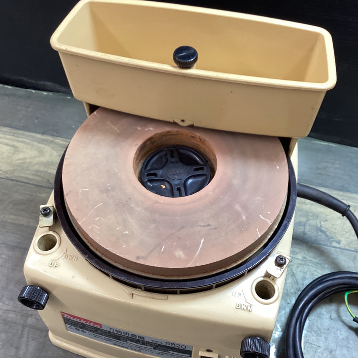 マキタ(makita) 刃物研磨機 9820 【東大和店】