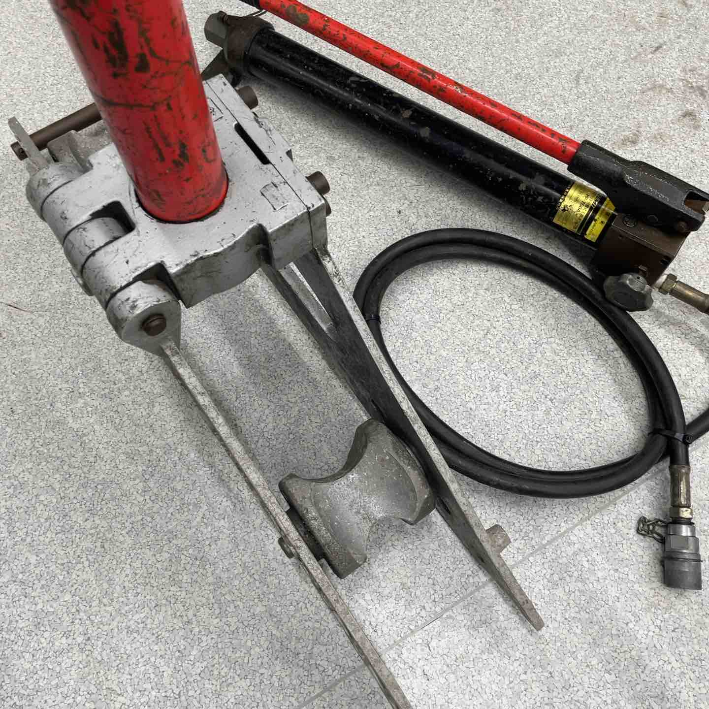 【SFU】泉精器 PB-10 油圧式ベンダー・HP-700ポンプセット【現状品】 店頭受取り限定】泉精器(イズミ/IZUMI) 手動油圧式ポンプ HP-700A