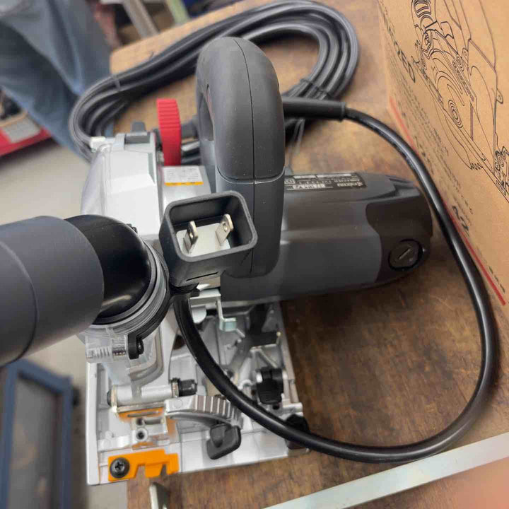 ◇京セラ(KYOCERA) 125mm 電子集じん丸ノコ ANW422EDM【八潮店】