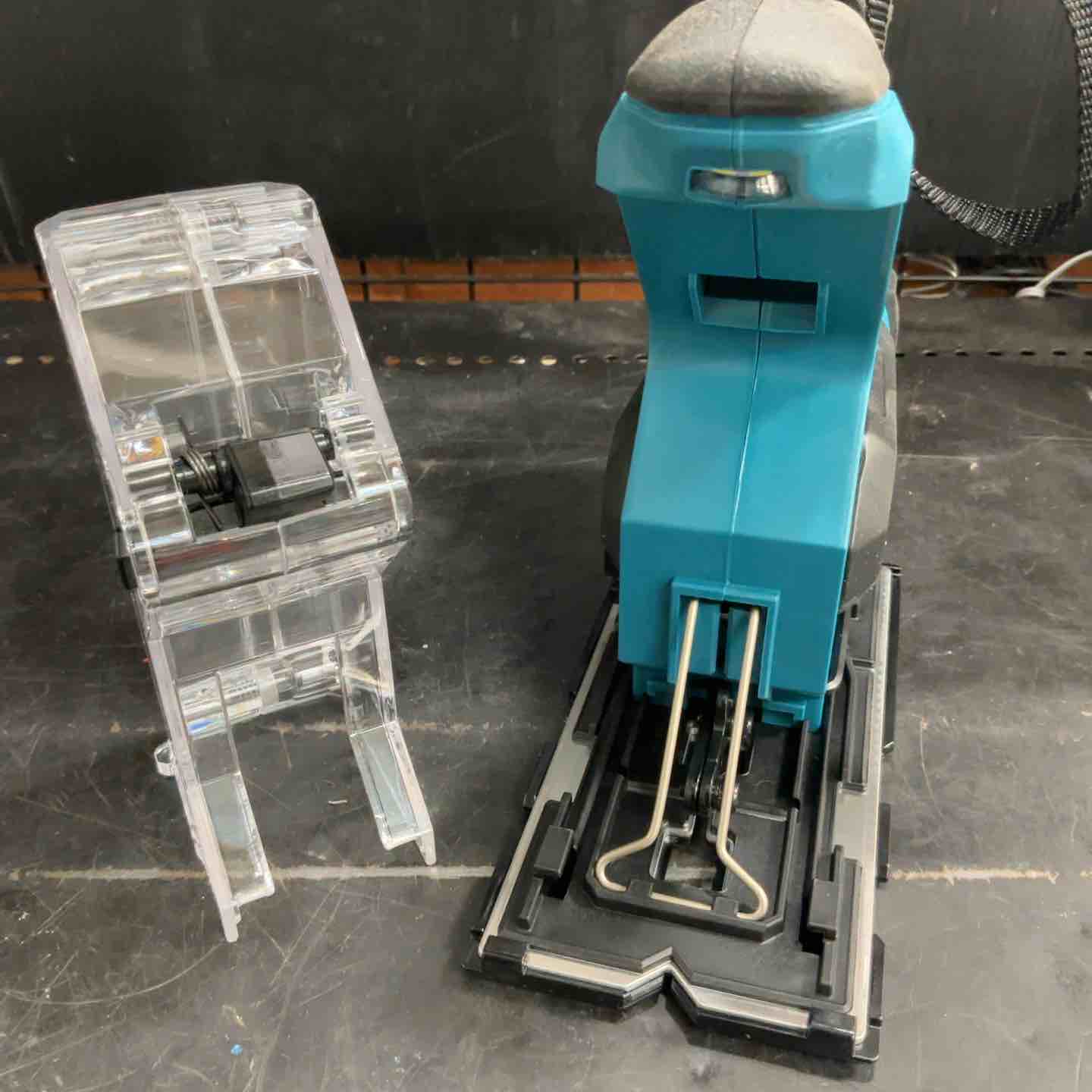★マキタ(makita) コードレスボードカッタ SD180DZ【草加店】 ☆マキタ(makita) コードレスボードカッタ SD180DZ【草加店】 – アクト
