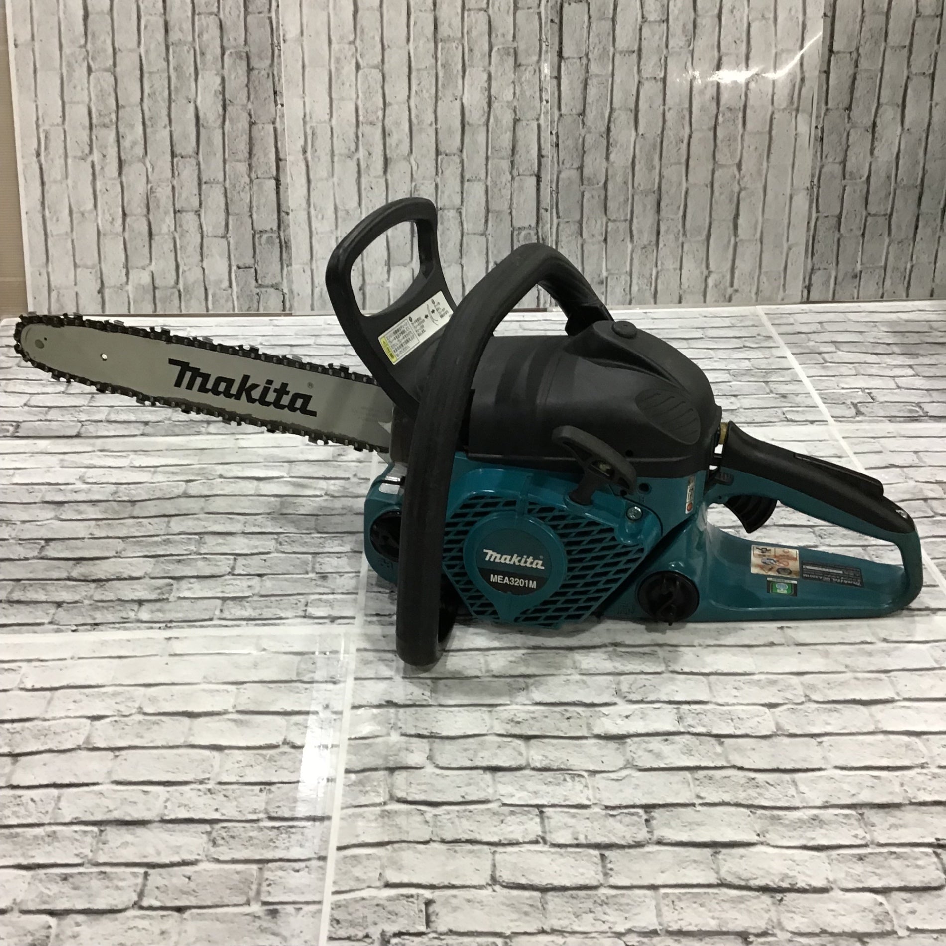 ☆マキタ(makita) 350mmエンジンチェンソー MEA3201M【川口店】