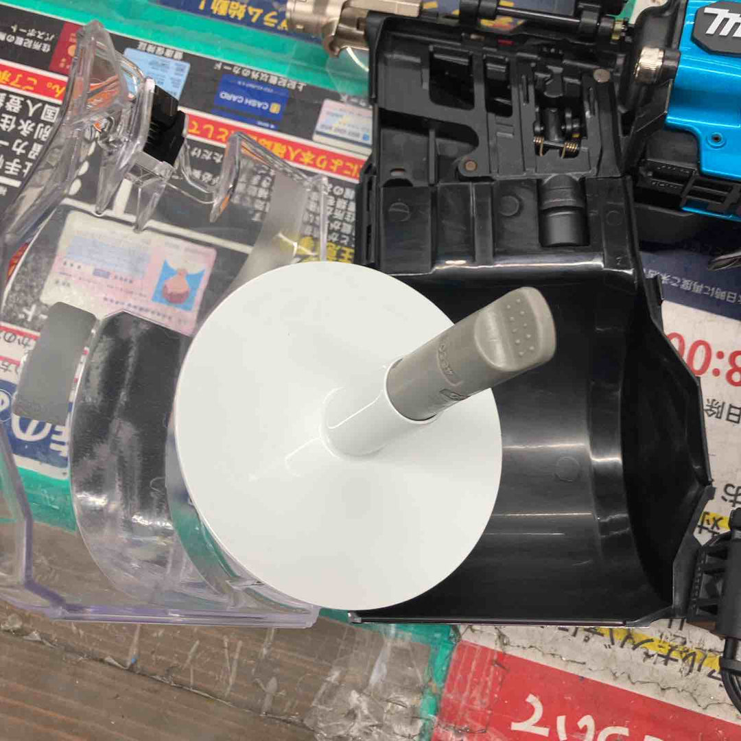 ★マキタ(makita) 高圧エア釘打ち機 AN936HM　本体のみ【戸田店】