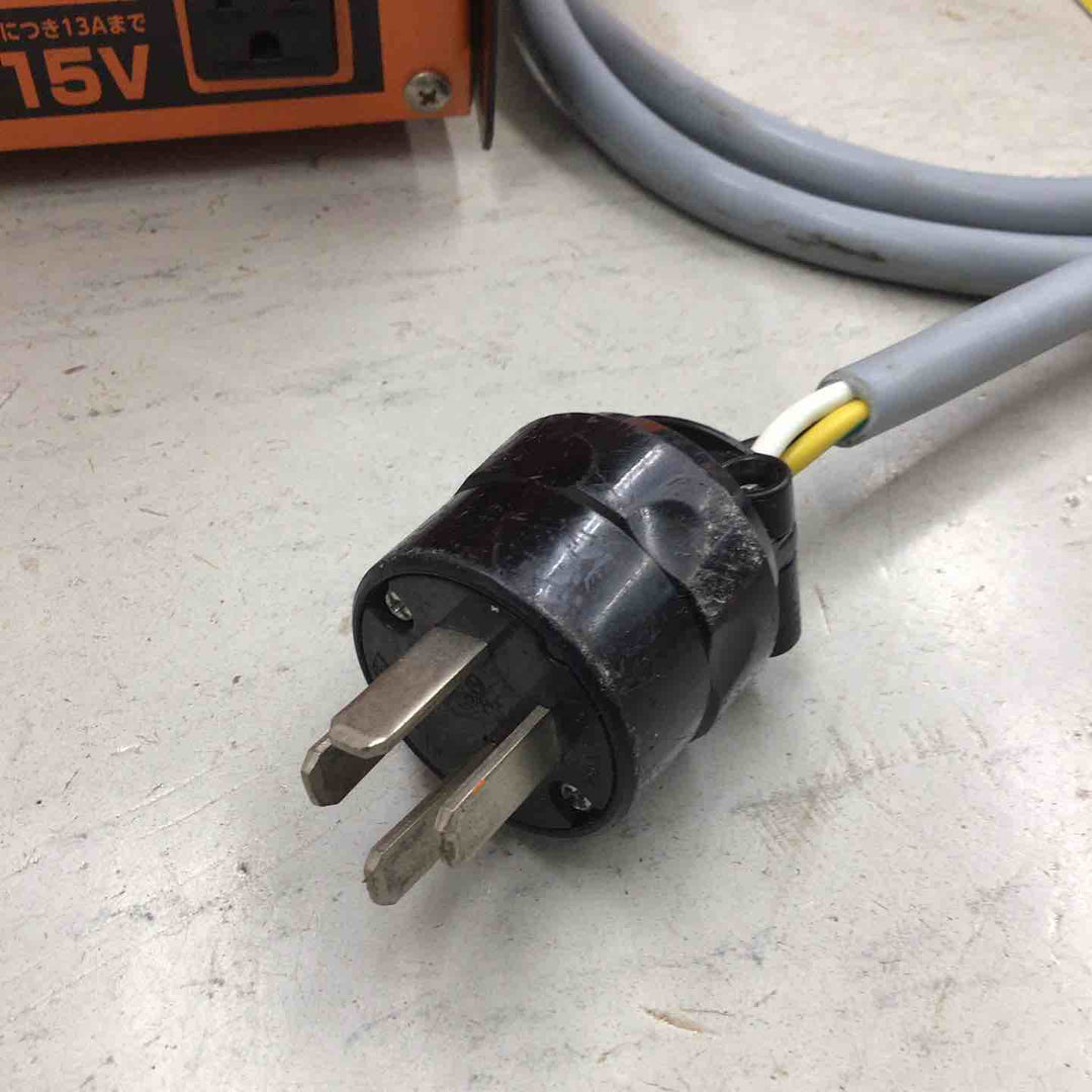 【中古品】 トラスコ/TRUSCO ポータブルトランス TPT-30BD 【鴻巣店】