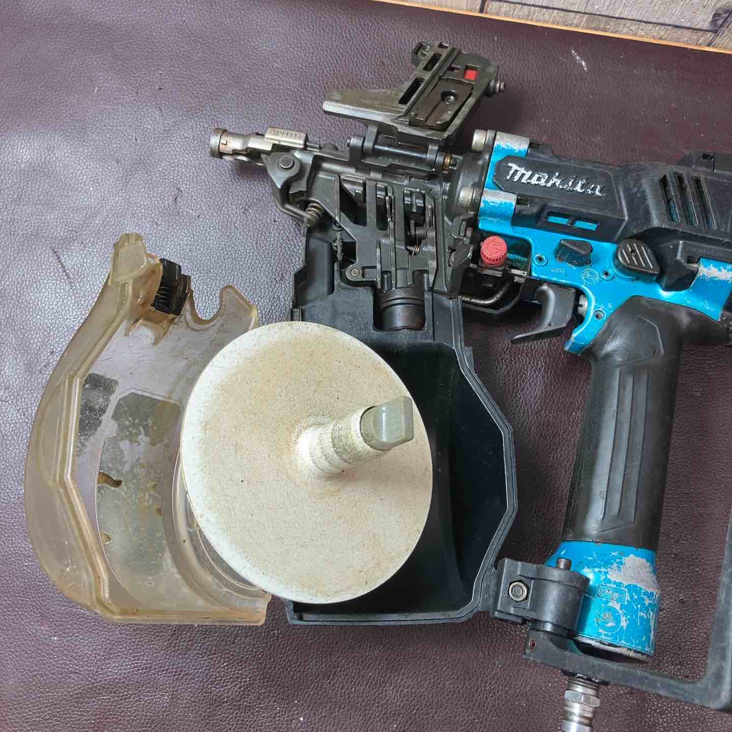中古品】マキタ(makita) 高圧エア釘打ち機 AN636HM【東大和店