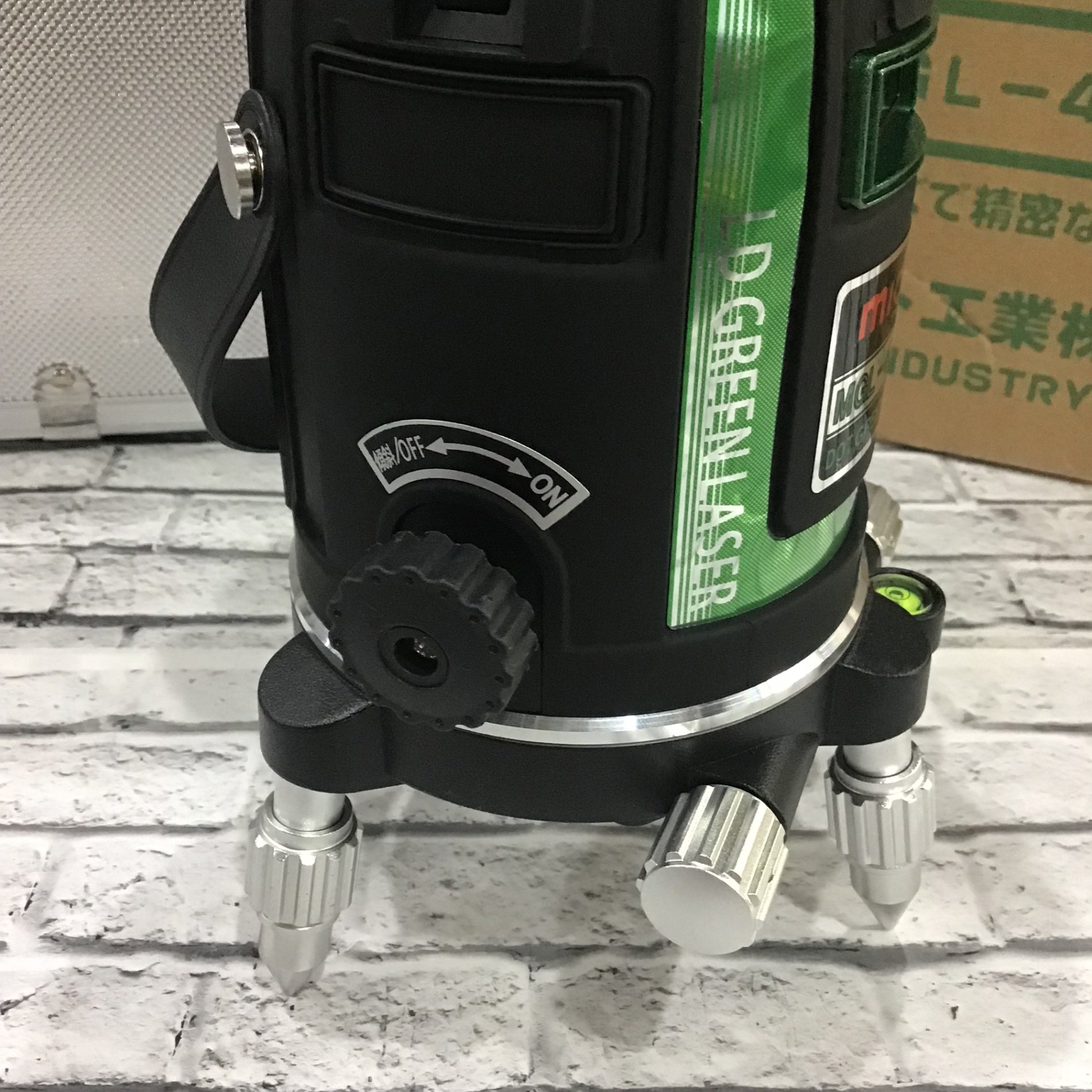 〇マイト工業(might) グリーンレーザー墨出し器 MGL-411GP 矩十字・横