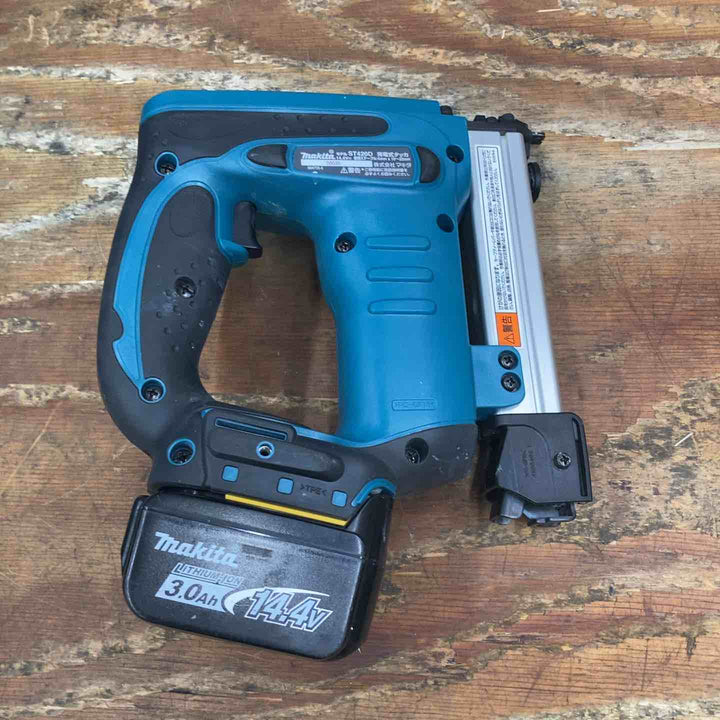 ☆マキタ(makita) 14.4V 4mm J線 コードレスタッカ ST420DRF【柏店】