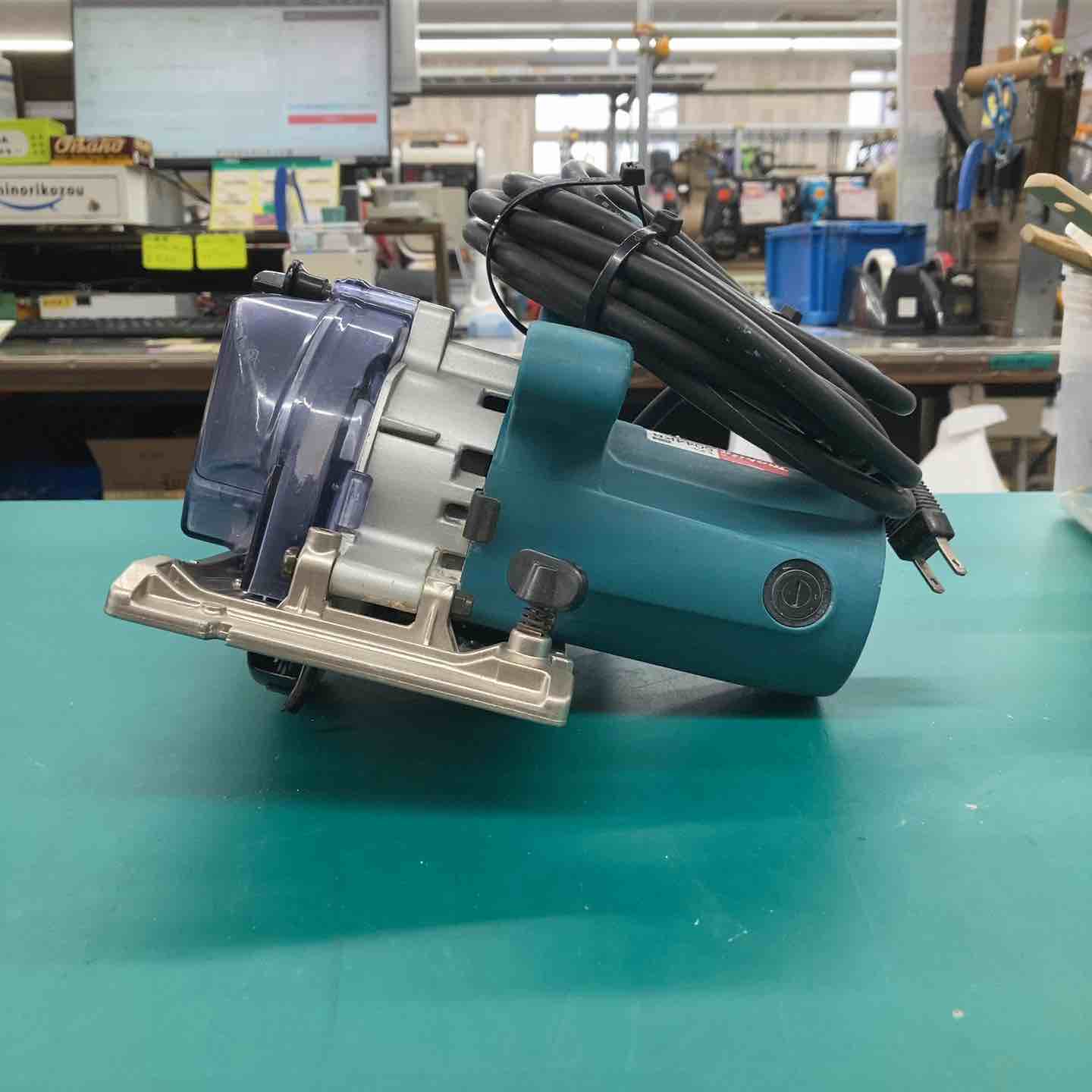 ◇マキタ(makita) 100mm防じん丸のこ 5044KB 90～106㎜対応 本体のみ