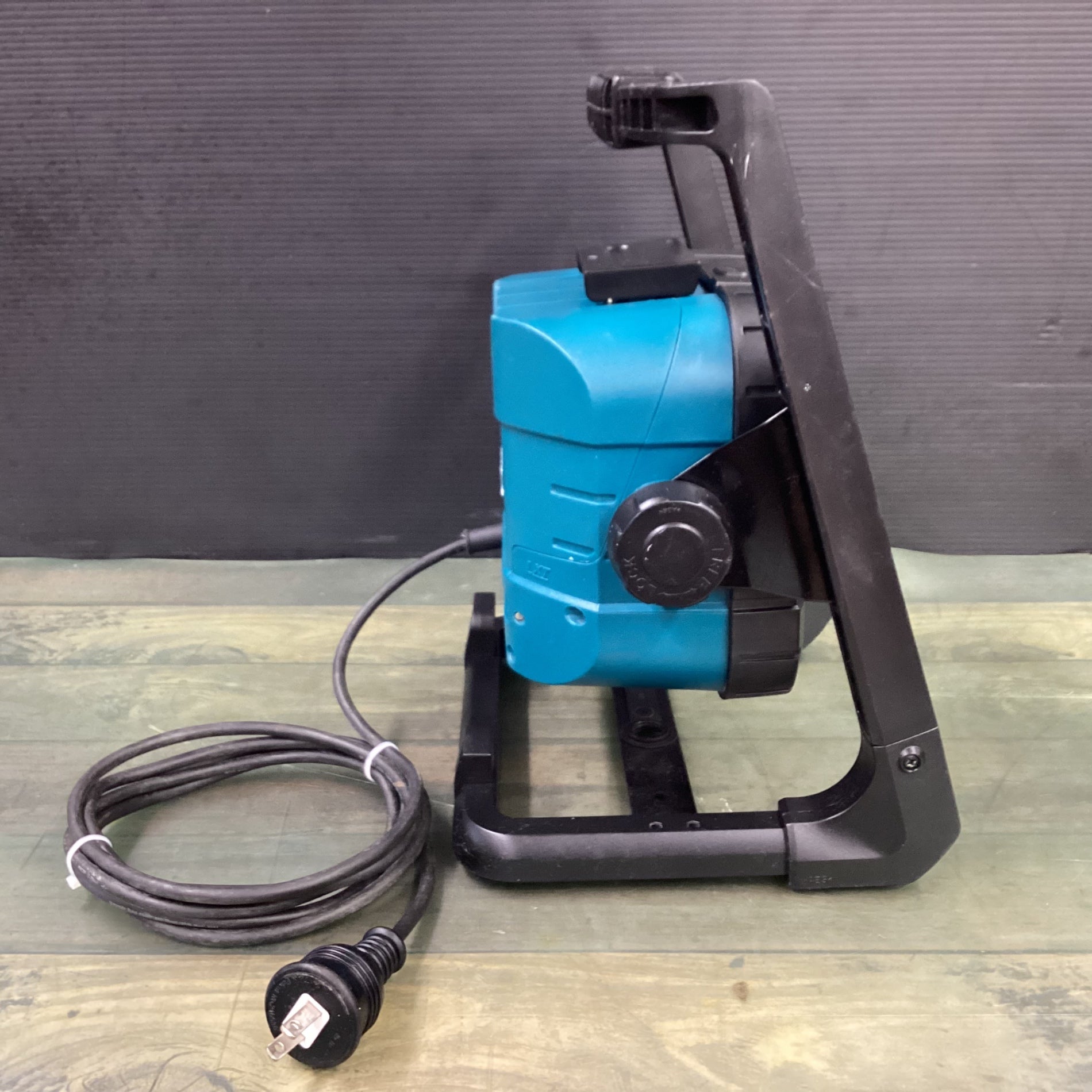 マキタ(makita) コードレスLEDスタンドライト ML805 【東大和店