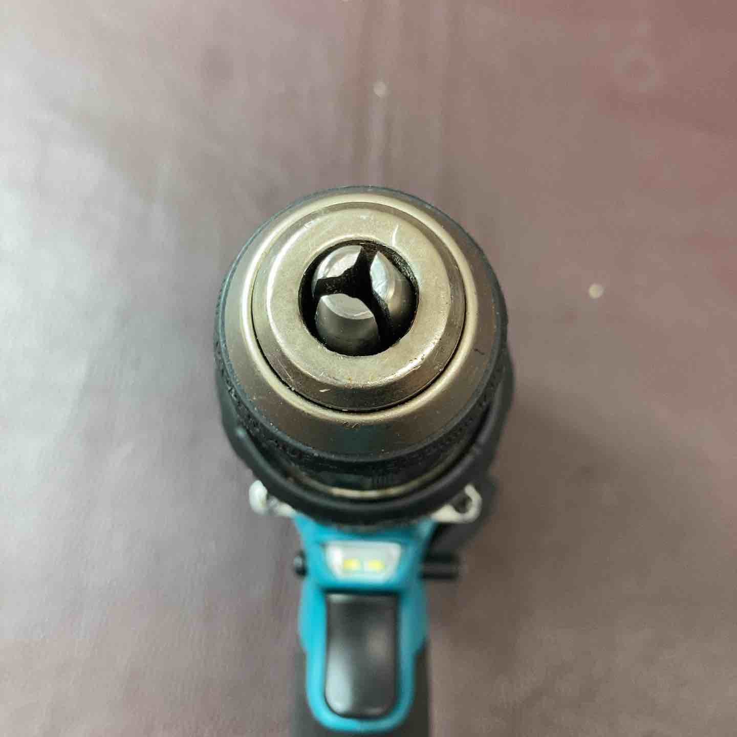 中古品】 マキタ(makita) 18V コードレス振動ドリルドライバー HP484DZ