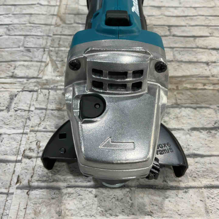 ◇マキタ(makita) コードレスディスクグラインダ GA402DRF【川口店】